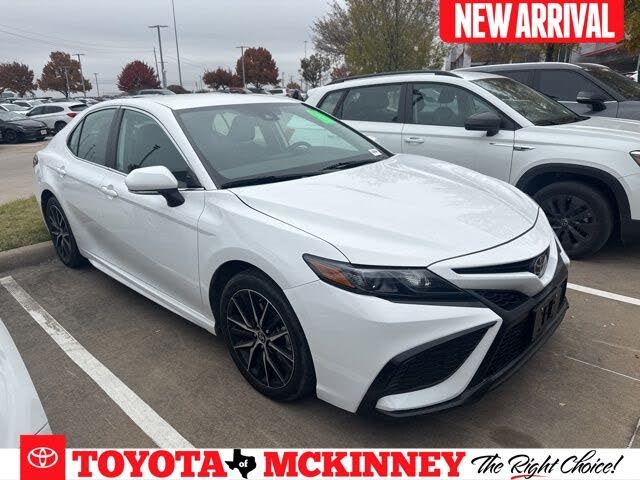 2024 Toyota Camry SE FWD