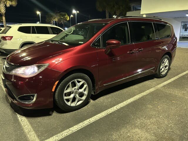 2017 Chrysler Pacifica Touring L Plus FWD