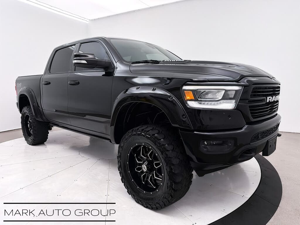 2019 RAM 1500 Laramie Crew Cab 4WD