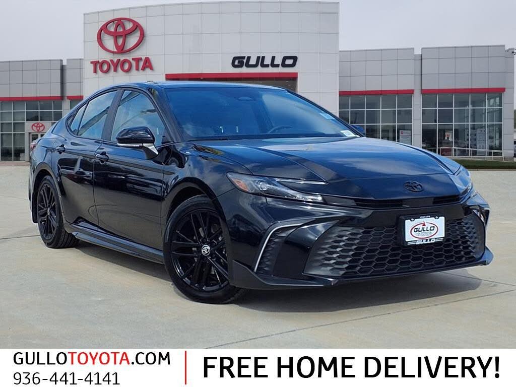 2025 Toyota Camry SE FWD