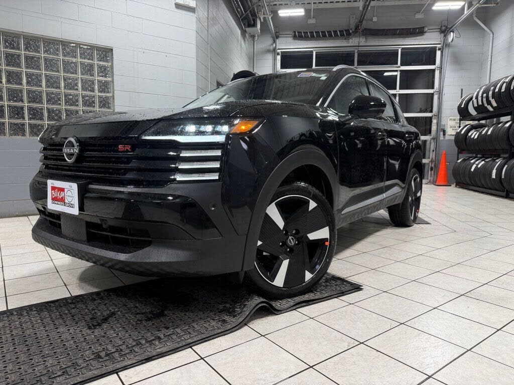 2026 Nissan Kicks SR AWD