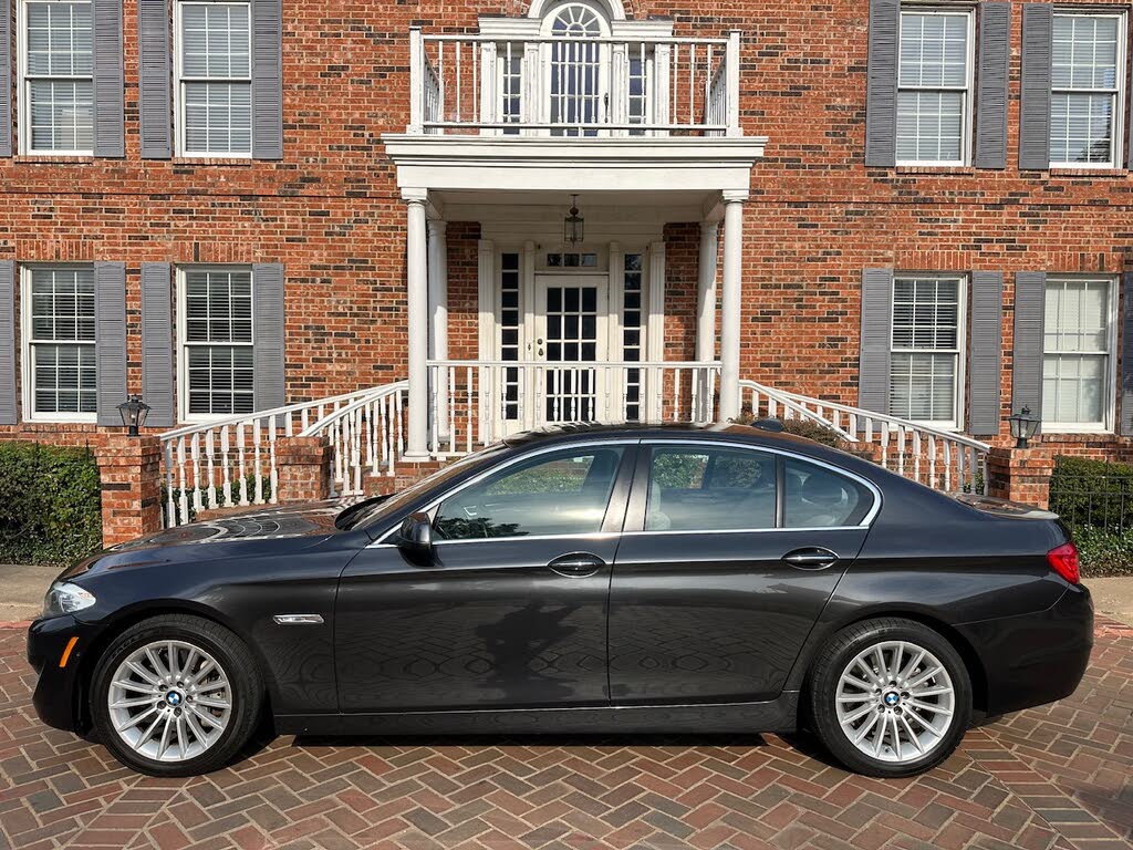 2013 BMW 5 Series 535i Sedan RWD