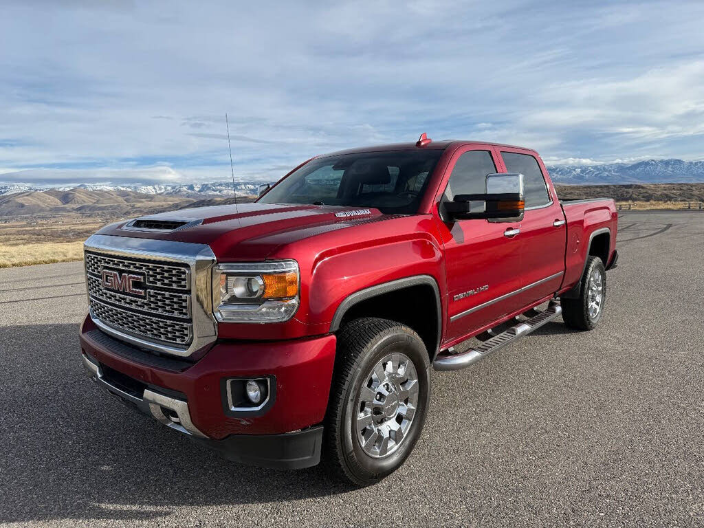 2018 GMC Sierra 2500HD Denali Crew Cab SB 4WD