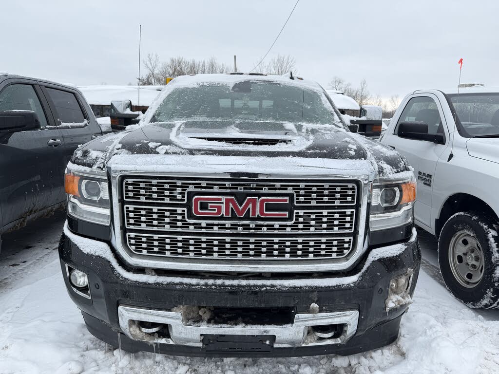 2018 GMC Sierra 2500HD Denali Crew Cab SB 4WD