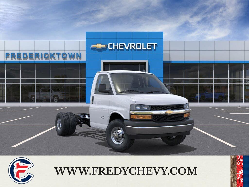 2025 Chevrolet Express Chassis 3500 Cutaway 139