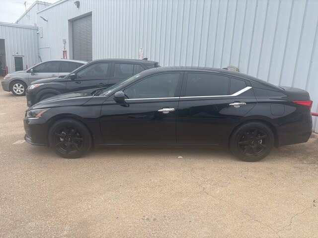 2023 Nissan Altima 2.5 SV FWD