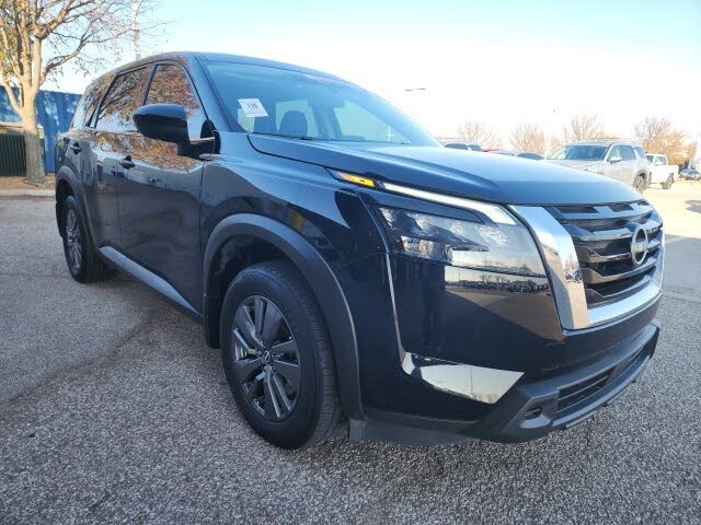 2024 Nissan Pathfinder S FWD
