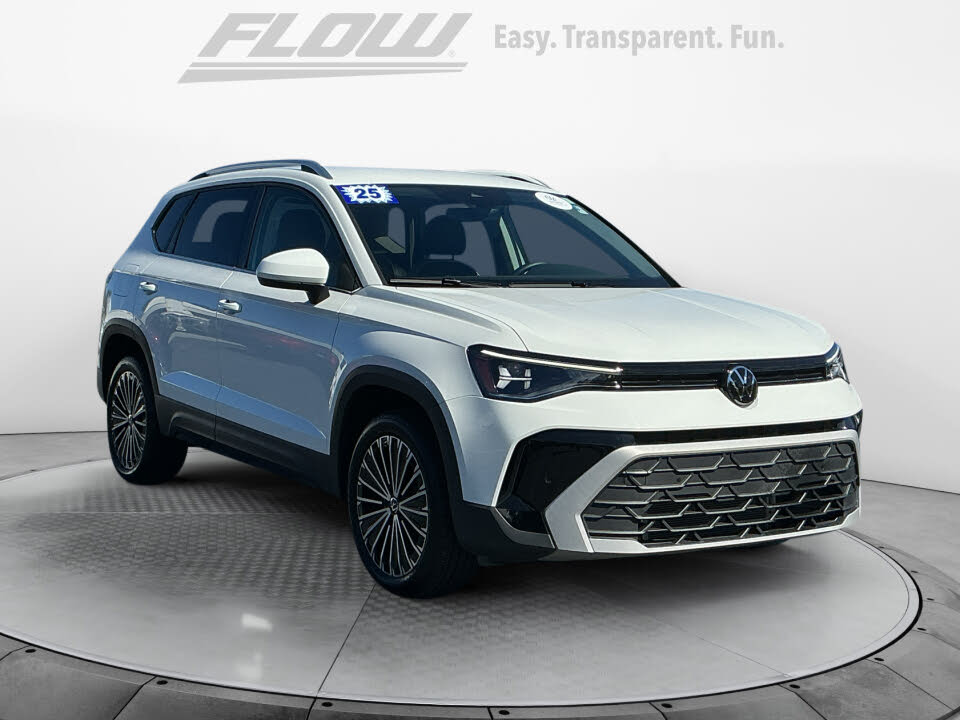 2025 Volkswagen Taos SE FWD