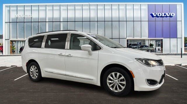 2017 Chrysler Pacifica Touring L FWD