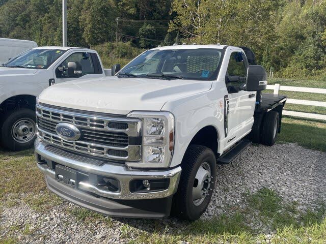 2025 Ford F-350 Super Duty Chassis