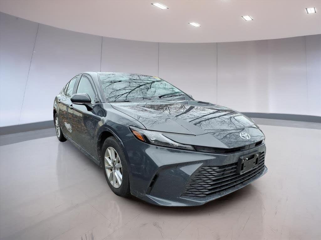 2025 Toyota Camry LE FWD