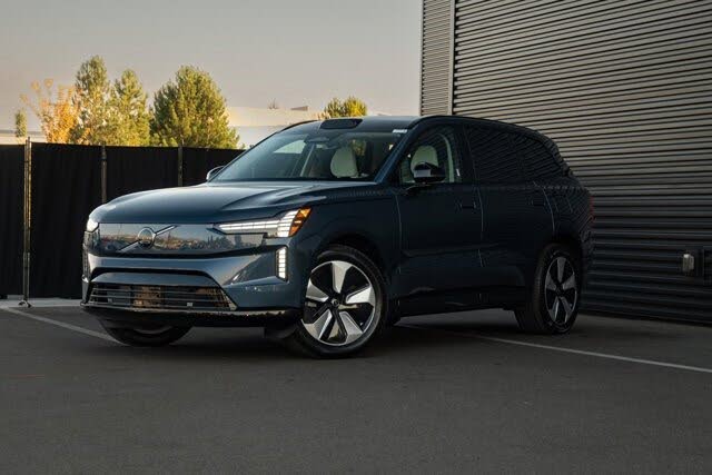 2025 Volvo EX90 Twin Plus 7-Passenger eAWD