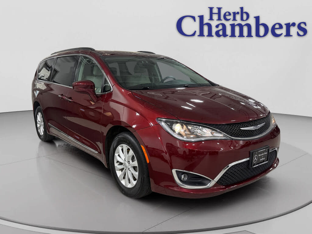 2017 Chrysler Pacifica Touring L FWD