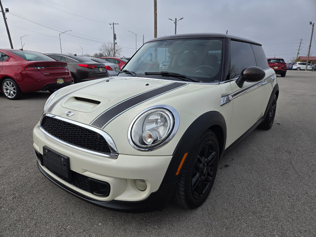 2013 MINI Cooper S Hatchback FWD