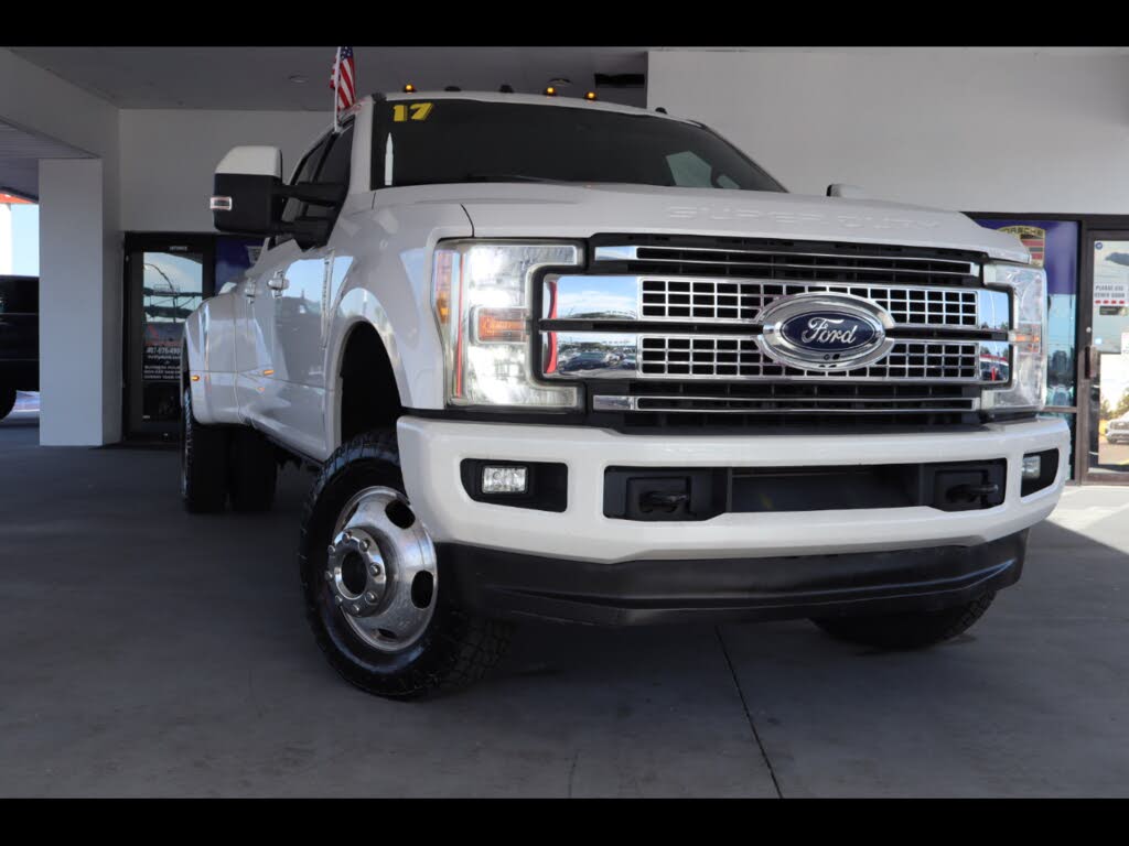 2017 Ford F-350 Super Duty Lariat Crew Cab LB DRW 4WD