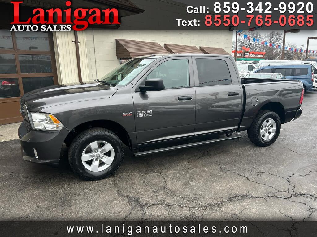 2017 RAM 1500 Express Crew Cab 4WD