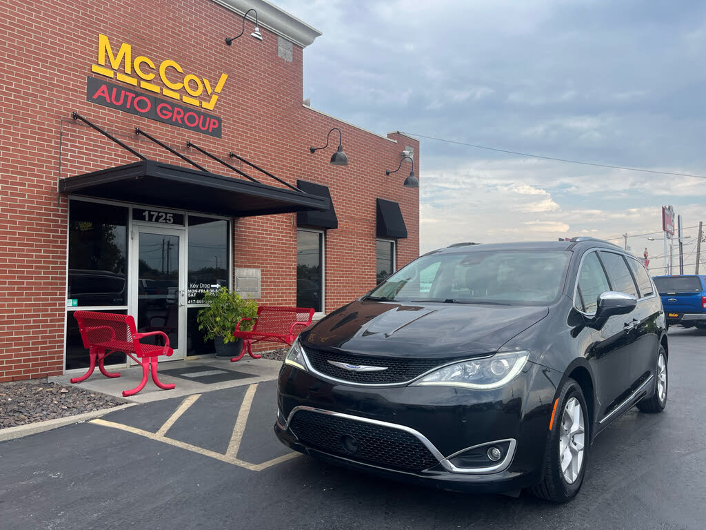 2020 Chrysler Pacifica Limited FWD