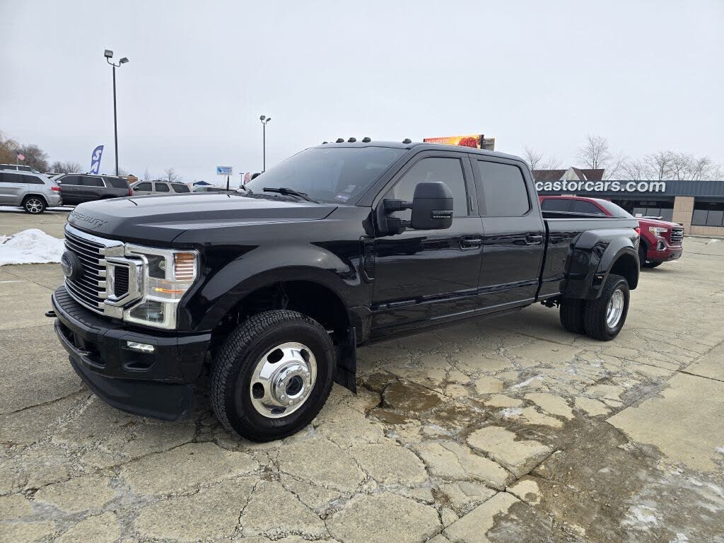 2022 Ford F-350 Super Duty Platinum Crew Cab LB DRW 4WD