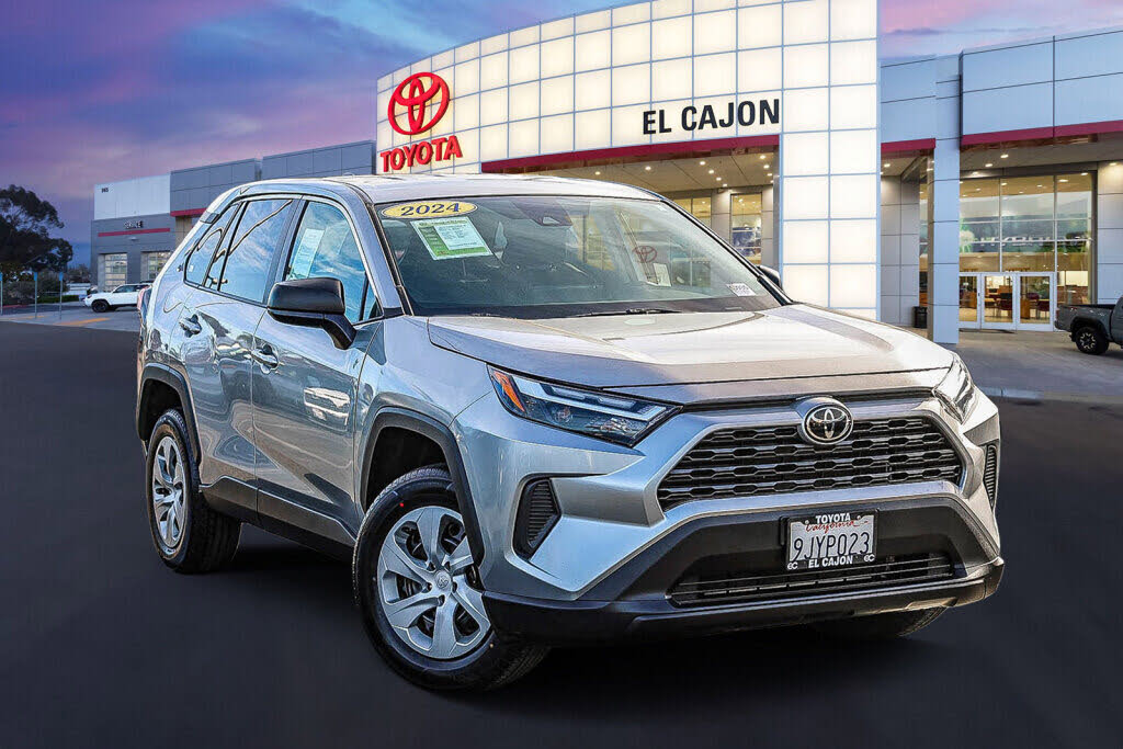 2024 Toyota RAV4 LE FWD