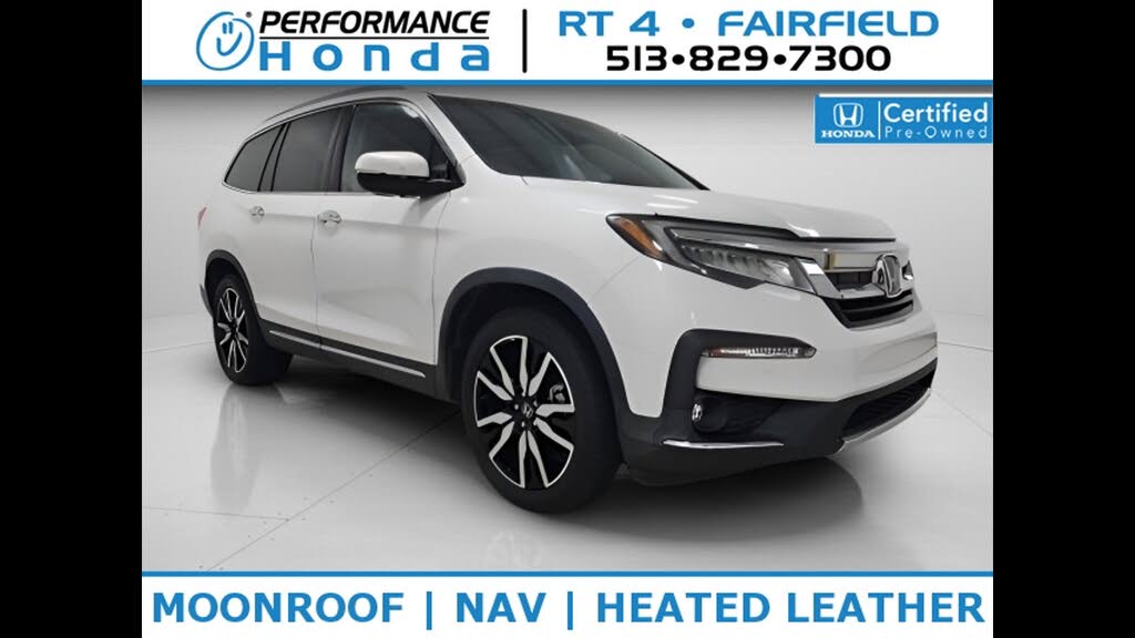 2021 Honda Pilot Touring FWD with Rear Captains Chairs