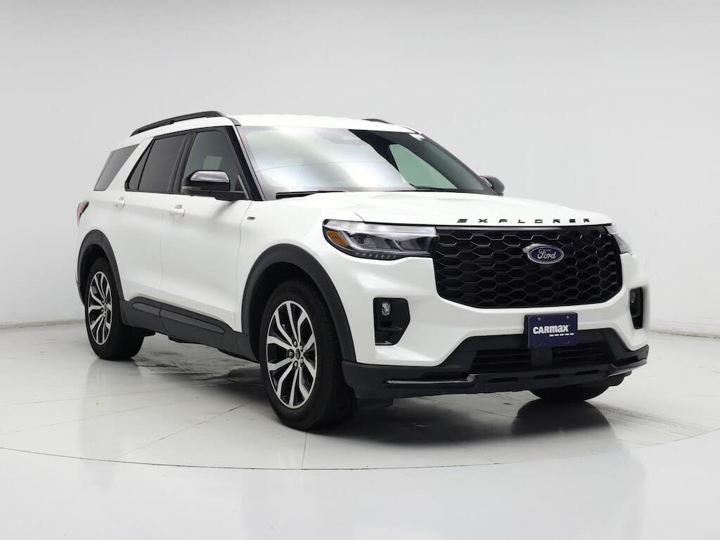 2025 Ford Explorer ST-Line RWD