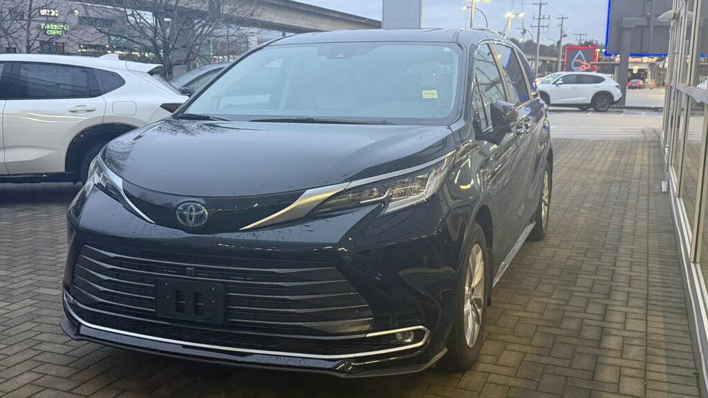 2023 Toyota Sienna Limited 7-Passenger AWD