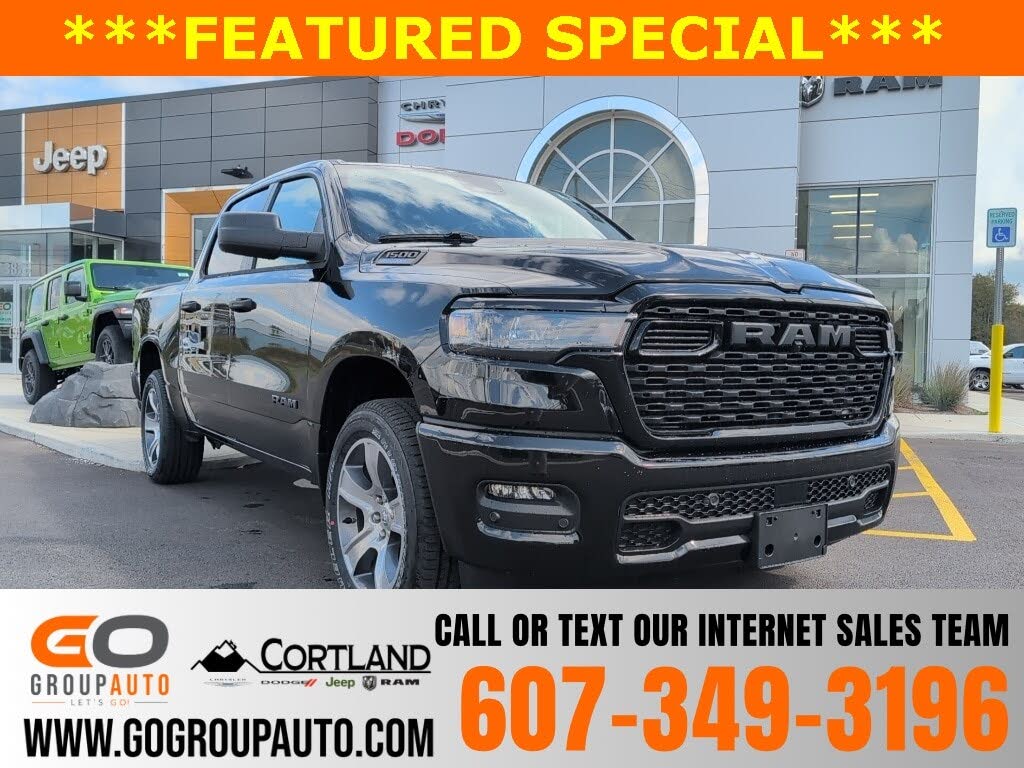 2025 RAM 1500 Express Crew Cab 4WD