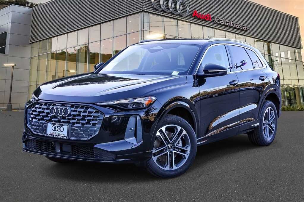 2025 Audi Q5 quattro Premium 40 TFSI