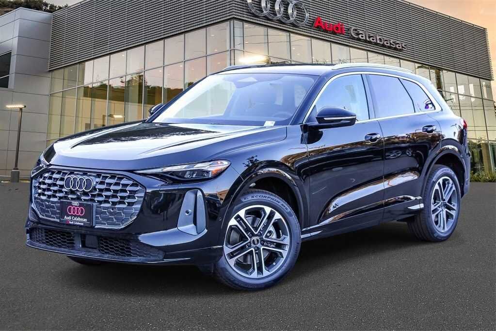 2025 Audi Q5 quattro Premium 40 TFSI