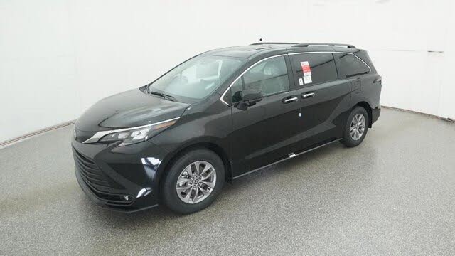 2026 Toyota Sienna XLE 7-Passenger FWD