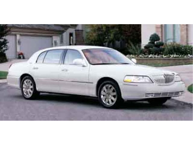 2003 Lincoln Town Car Executive