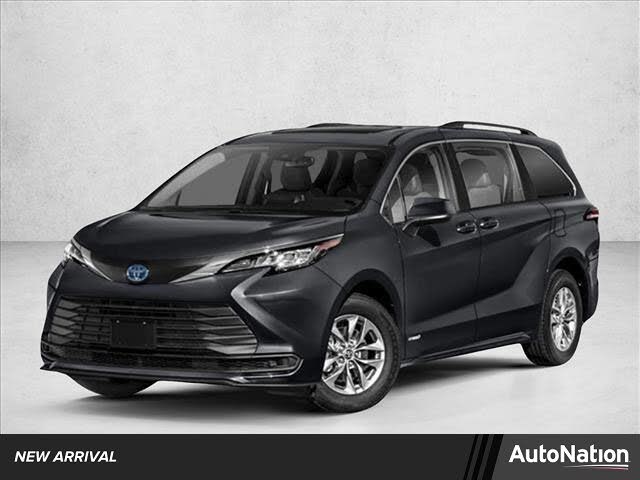 2023 Toyota Sienna LE 8-Passenger FWD