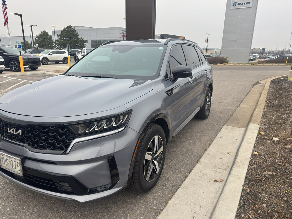 2022 Kia Sorento EX FWD