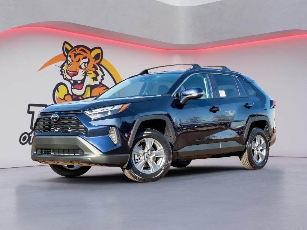 2025 Toyota RAV4 XLE FWD