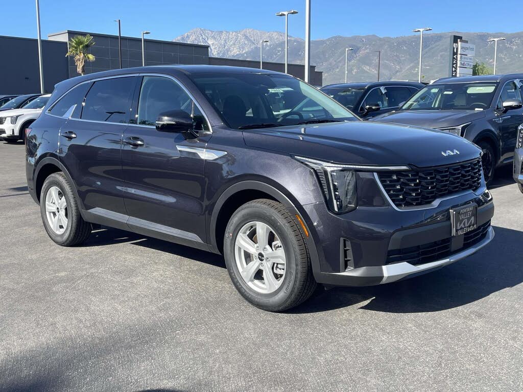 2026 Kia Sorento LX FWD