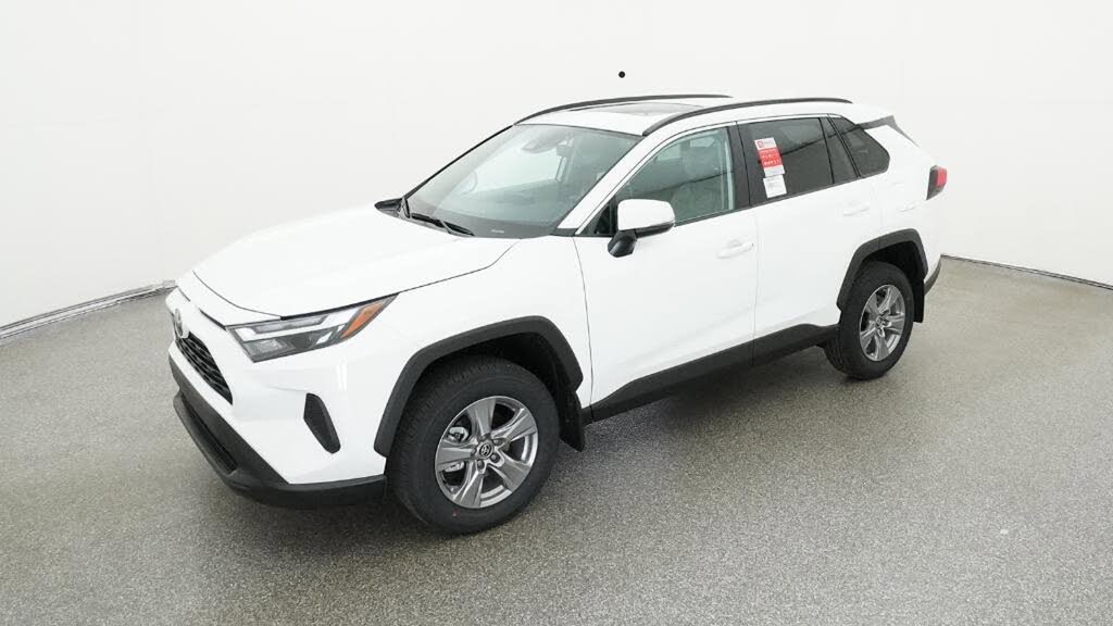 2025 Toyota RAV4 XLE FWD