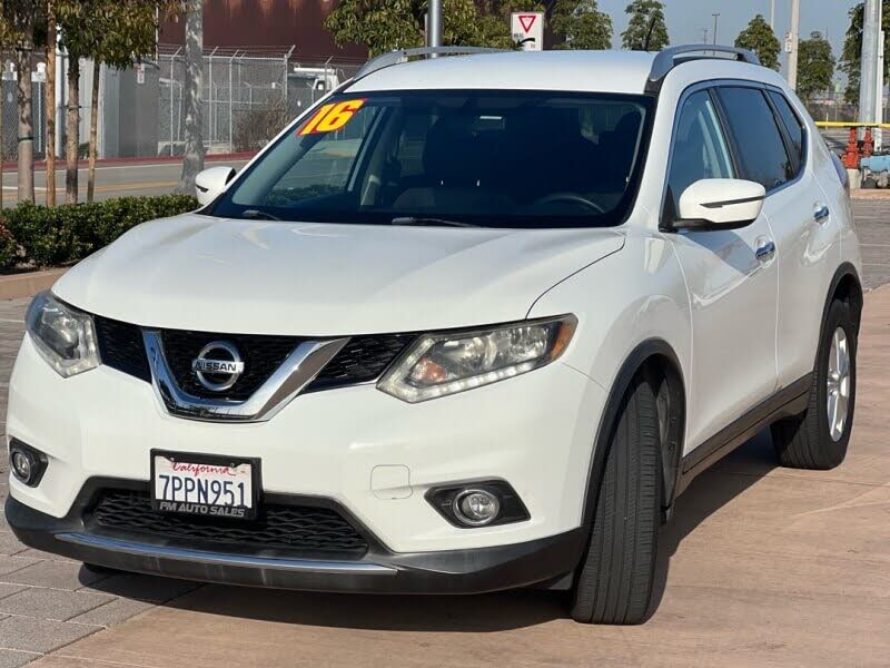 2016 Nissan Rogue SV FWD