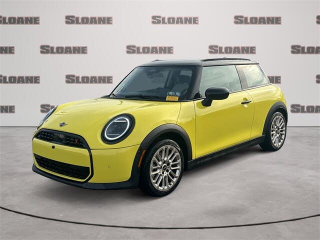 2025 MINI Cooper S Signature Trim 2-door Hatchback