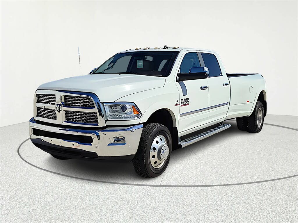 2017 RAM 3500 Laramie Crew Cab LB DRW 4WD