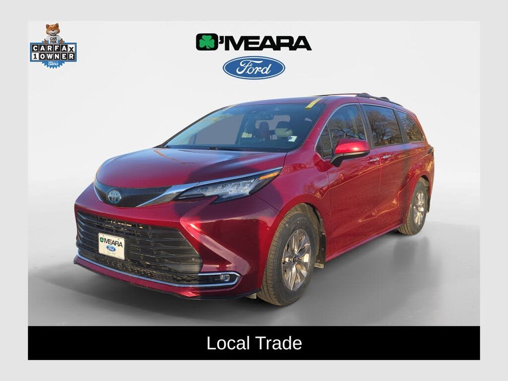 2022 Toyota Sienna XLE 7-Passenger FWD