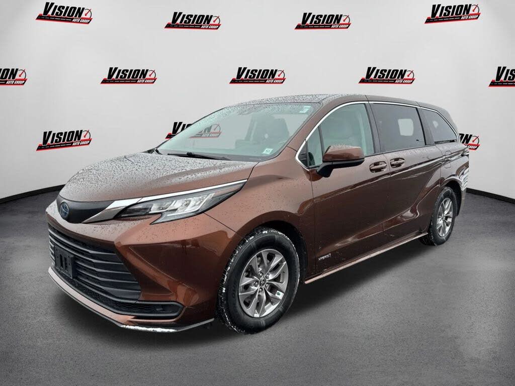 2021 Toyota Sienna LE 8-Passenger AWD