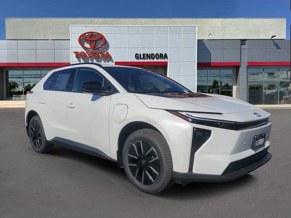 2026 Toyota bZ XLE Plus FWD
