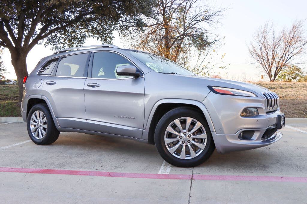 2016 Jeep Cherokee Overland FWD