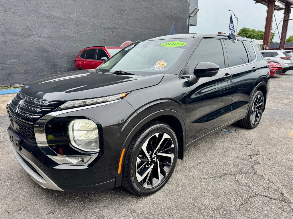 2022 Mitsubishi Outlander SE FWD