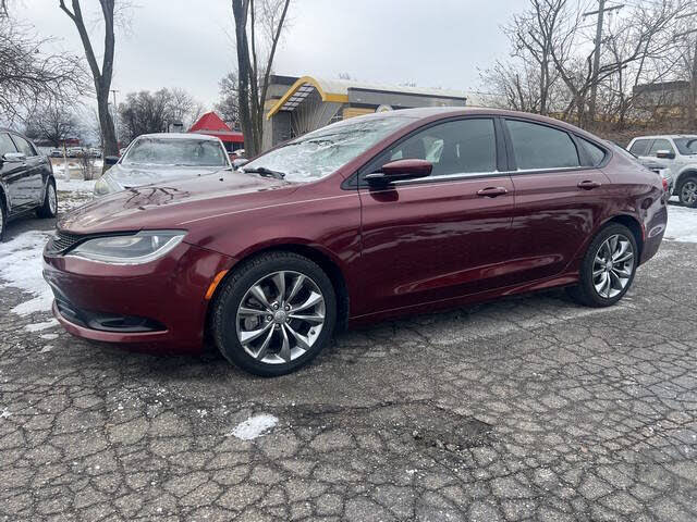 2015 Chrysler 200 S Sedan FWD