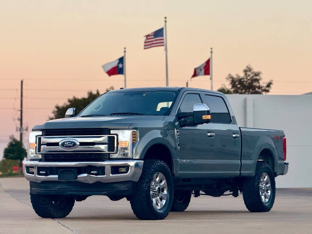 2019 Ford F-250 Super Duty XLT Crew Cab LB 4WD