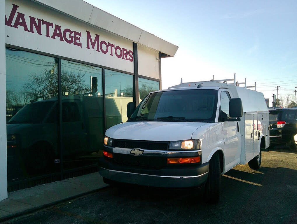 2019 Chevrolet Express Chassis 3500 139 Cutaway RWD