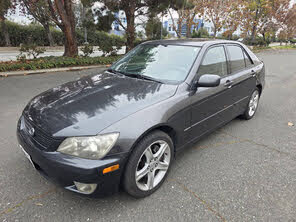 Lexus IS 300 Sedan RWD