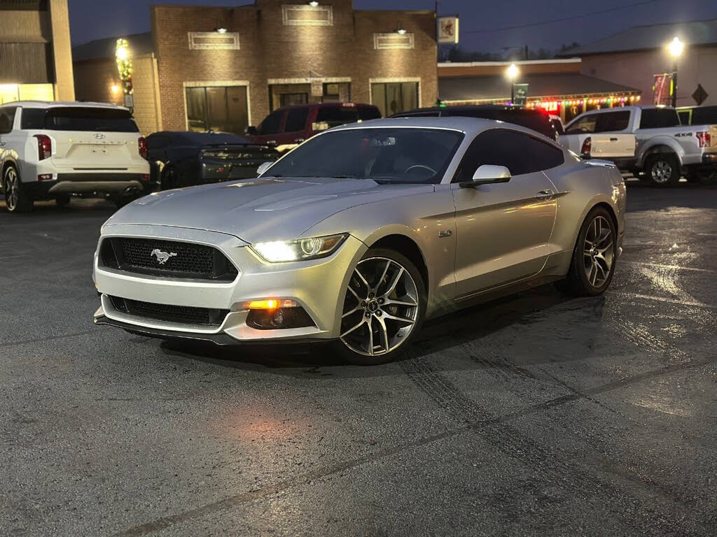 2015 Ford Mustang GT Premium Coupe RWD