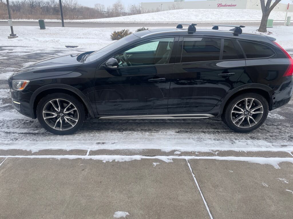 2016 Volvo V60 Cross Country